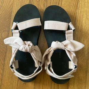 Loeffler Randell Maisie sandal